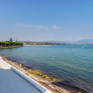 2* Lägenhetshotell Residenza Miralago By Wonderful Italy